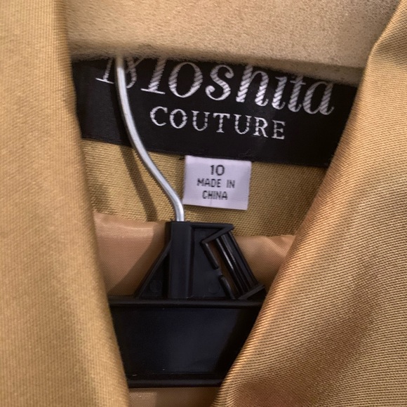 Women’s skirt suit set - Picture 4 of 6